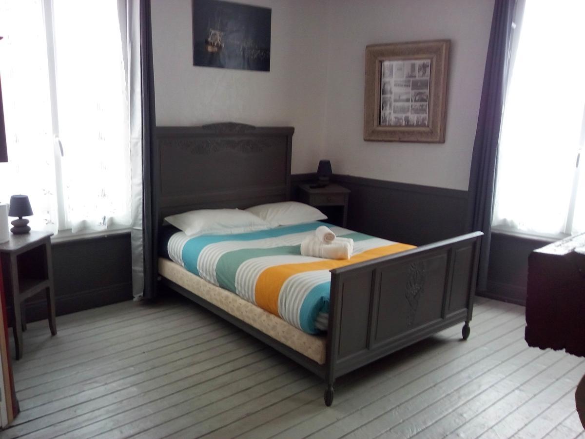 オンフルール L'Ex-Voto Bed & Breakfast エクステリア 写真